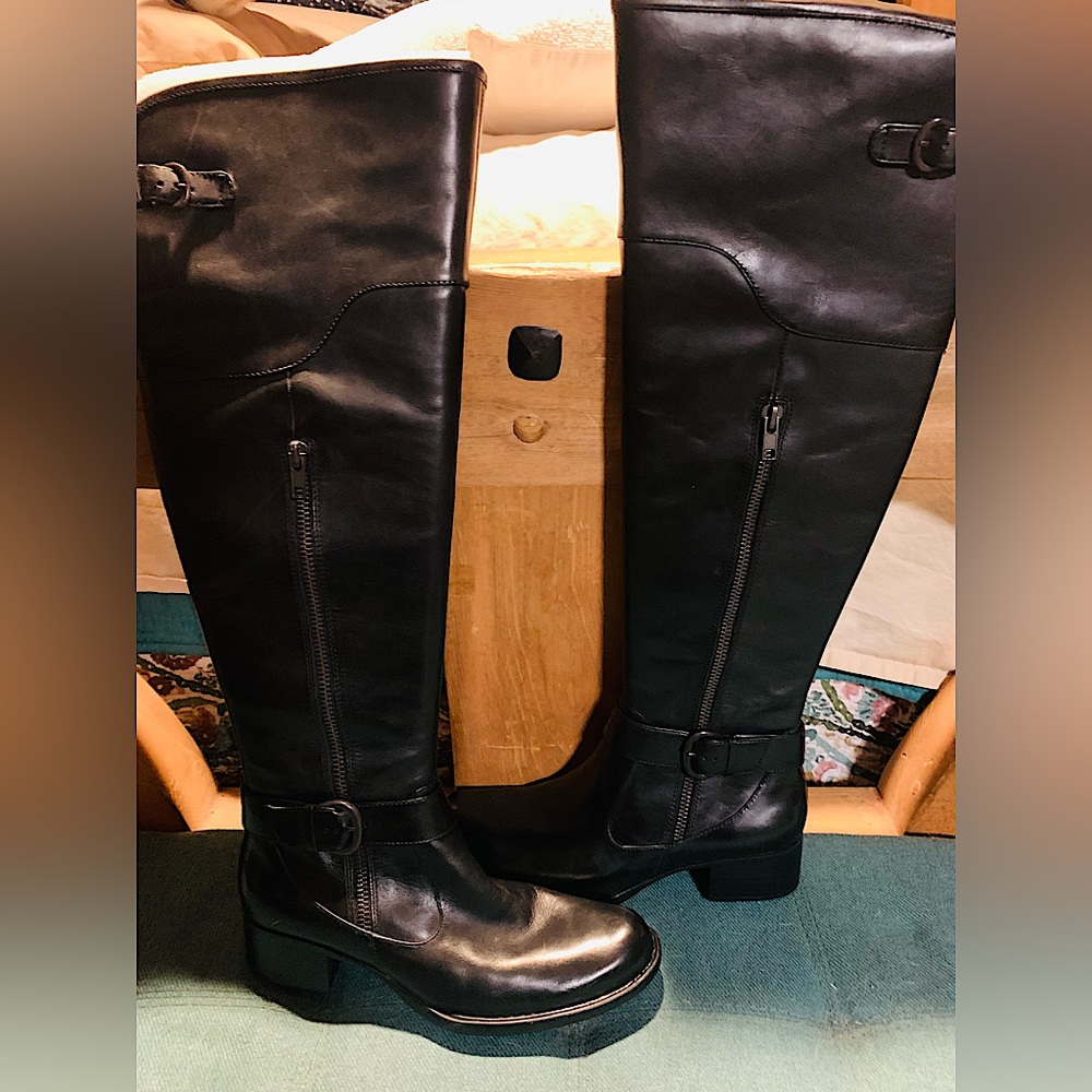 BORN Crown Collection Selyse Riding Boots
